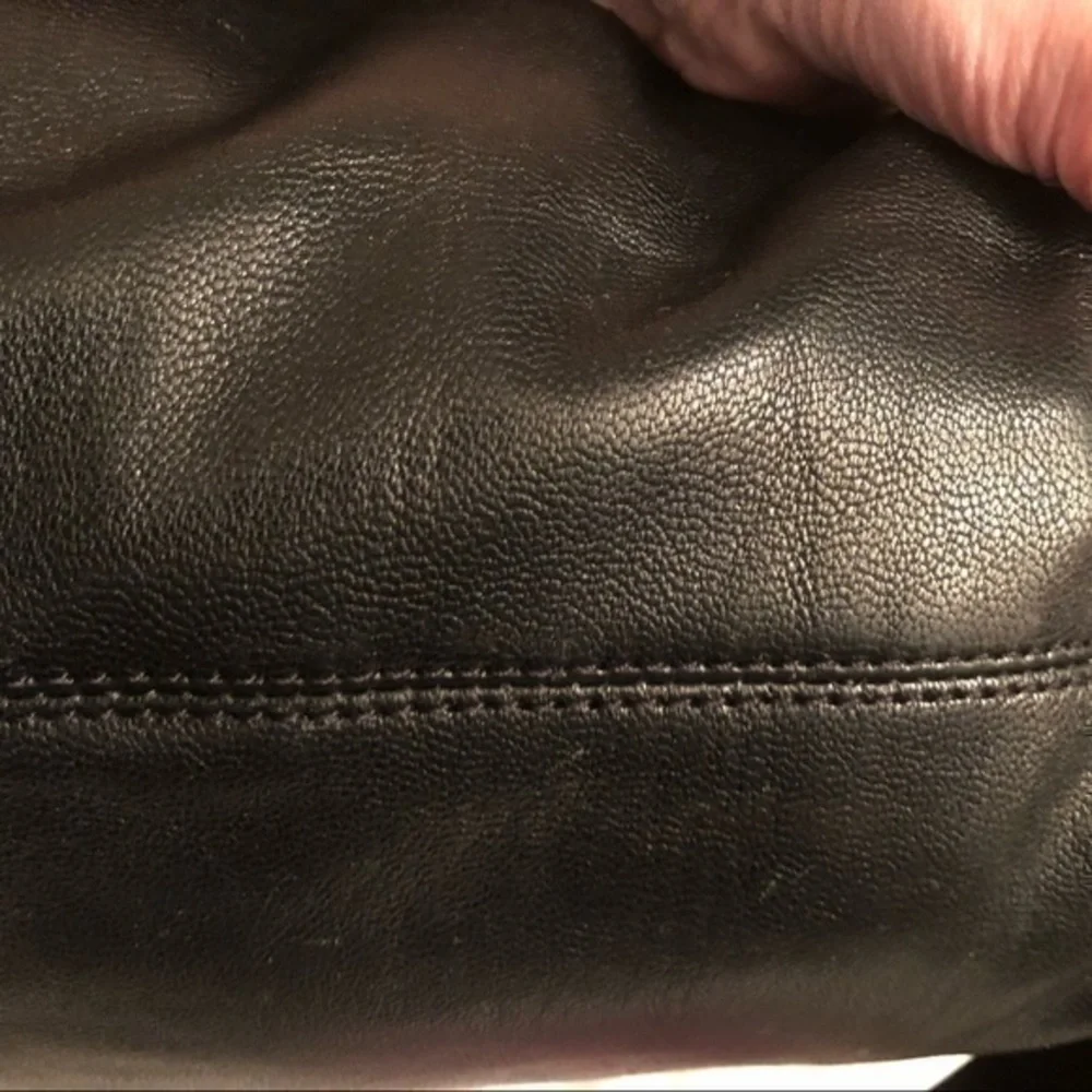 Michael kors black leather gathered bag